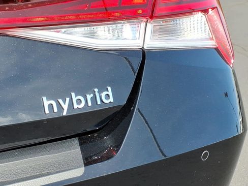 Used 2023 Hyundai Elantra Limited image 13