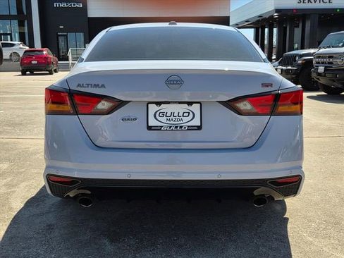 Used 2024 Nissan Altima 2.5 SR w/ SR Premium Package image 6