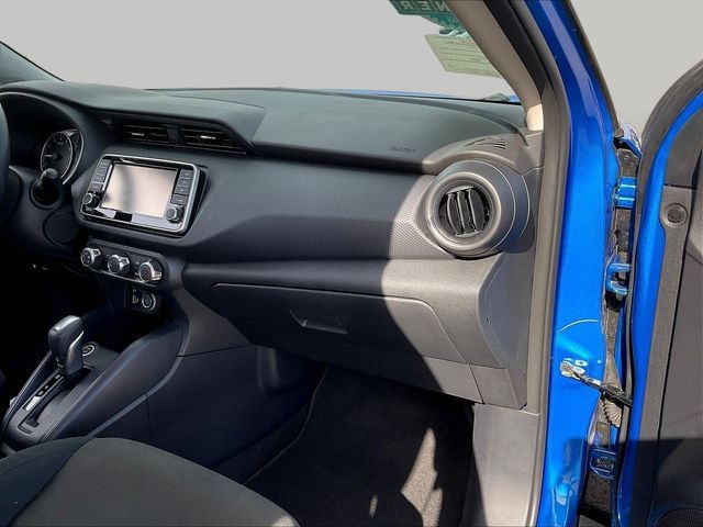 Certified 2025 Nissan Kicks Play S FWD image 27