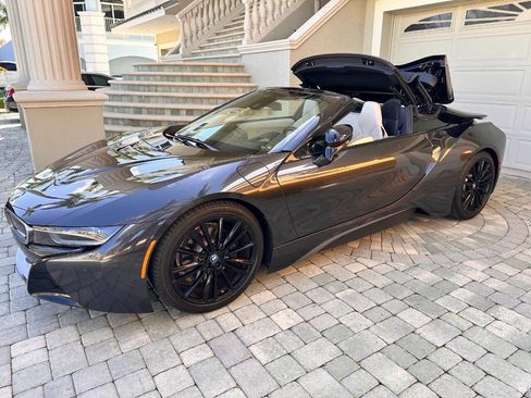 Used 2019 BMW i8 Roadster AWD/4WD image 42