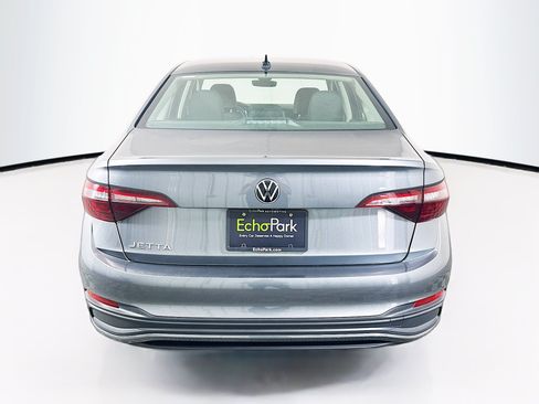 Used 2024 Volkswagen Jetta S FWD image 7
