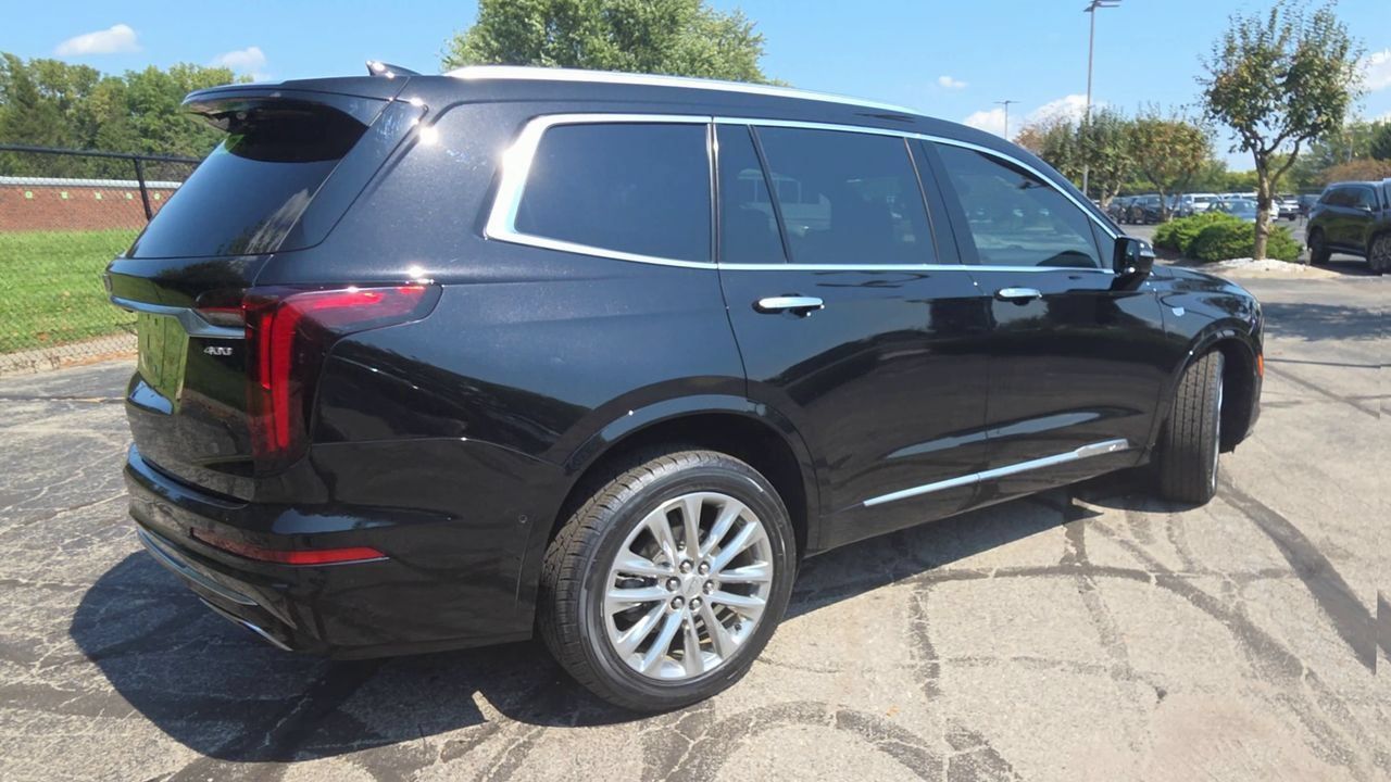 Used 2023 Cadillac XT6 Premium Luxury w/ Technology Package AWD/4WD image 8
