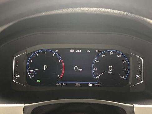 Used 2022 Volkswagen Atlas Cross Sport SEL R-Line image 36