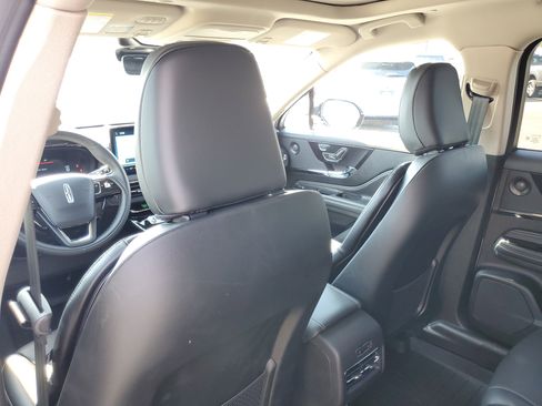 New 2025 Lincoln Corsair Reserve w/ Equipment Group 202A image 27