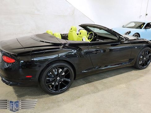 Used 2021 Bentley Continental GT image 47