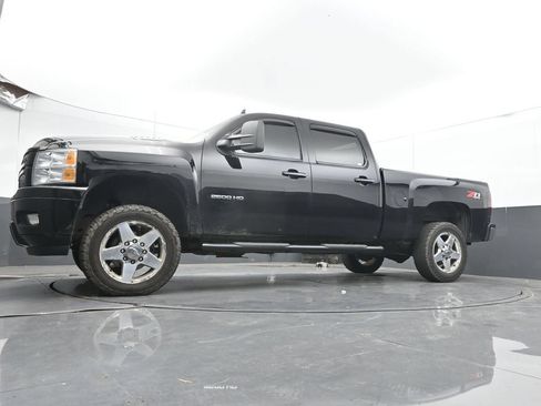 Used 2014 Chevrolet Silverado 2500 LTZ w/ LTZ Plus Package AWD/4WD image 41