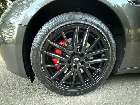 Used 2017 Maserati Ghibli S image 7