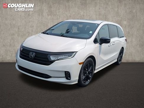 Used 2024 Honda Odyssey Sport image 3