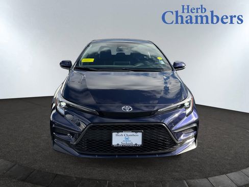 Used 2024 Toyota Corolla SE image 2
