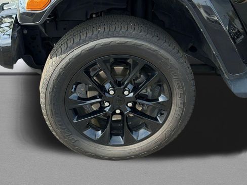 Used 2021 Jeep Wrangler Unlimited Sahara image 11