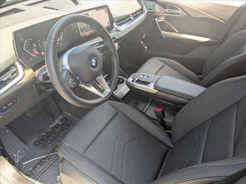 Certified 2025 BMW X1 xDrive28i image 3