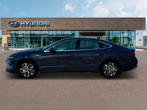 New 2025 Hyundai Sonata SEL image 3