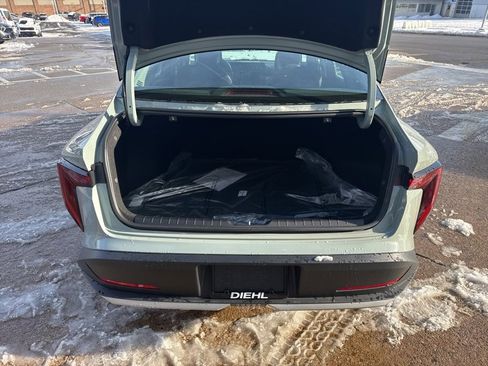 New 2025 Kia K4 LXS image 10