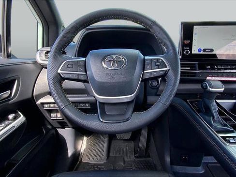 Certified 2026 Toyota Sienna XLE Woodland Edition AWD/4WD image 6