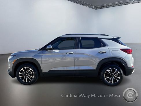 Used 2024 Chevrolet TrailBlazer LT w/ LPO, Blackout Package image 7