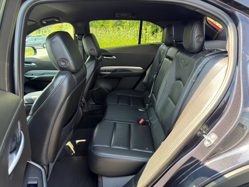 Used 2023 Cadillac XT4 Premium Luxury AWD/4WD image 26