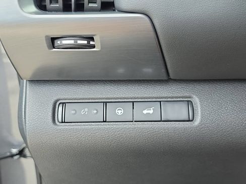 Certified 2026 Nissan Pathfinder SL FWD image 29