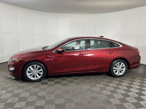 Used 2020 Chevrolet Malibu LT FWD image 2
