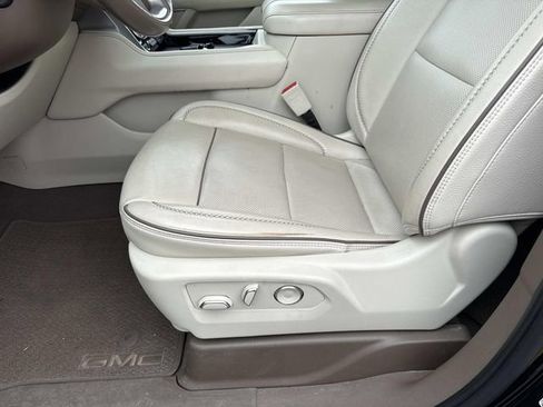 Used 2021 GMC Yukon XL Denali w/ Denali Ultimate Package image 11