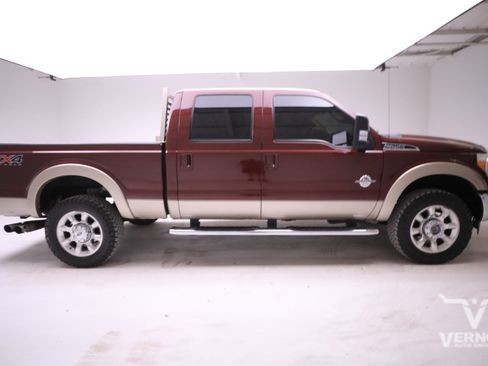 Used 2012 Ford F250 Lariat w/ Lariat Interior Pkg image 6