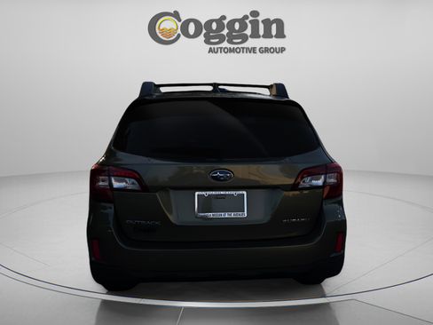 Used 2017 Subaru Outback 2.5i Limited image 4