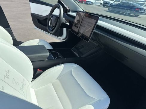 Used 2024 Tesla Model 3 Standard Range RWD image 9