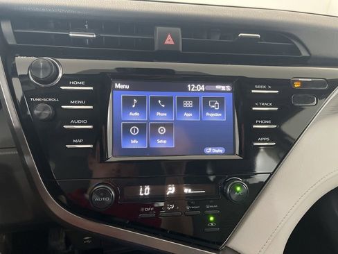 Used 2019 Toyota Camry SE w/ Carpet Mat Package FWD image 63
