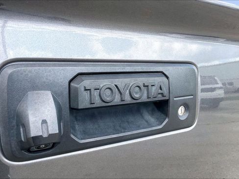 Used 2016 Toyota Tundra Limited RWD image 27