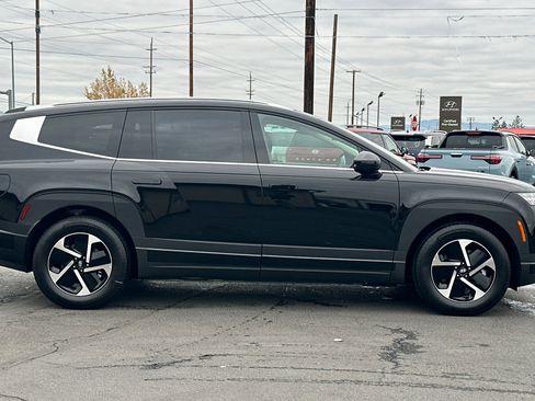 New 2026 Hyundai Ioniq 9 SE image 3