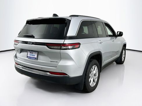 Used 2022 Jeep Grand Cherokee Limited w/ Trailer Tow Prep Group (B) RWD image 5