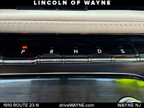 Used 2023 Lincoln Nautilus Reserve AWD/4WD image 22