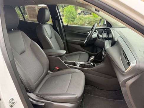 Used 2025 Buick Encore GX Preferred AWD/4WD image 37
