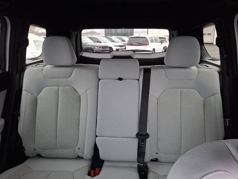 New 2026 Jeep Cherokee Laredo image 13