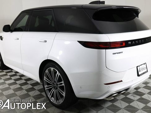 Used 2025 Land Rover Range Rover Sport Dynamic SE image 7