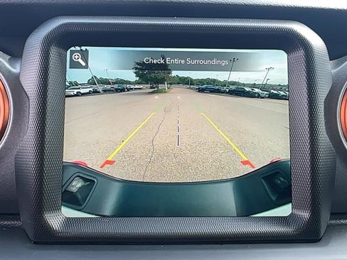 Used 2022 Jeep Gladiator Mojave w/ Trailer Tow Package image 24