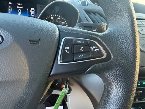 Used 2017 Ford Escape SE w/ SE Cold Weather Package AWD/4WD image 13