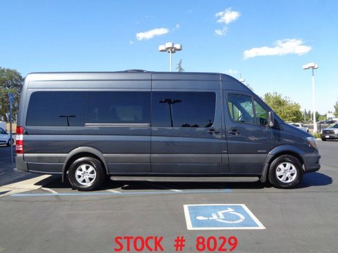 Used 2014 Mercedes-Benz Sprinter 2500 image 7