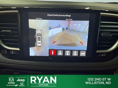 New 2026 Chrysler Pacifica Pinnacle image 34