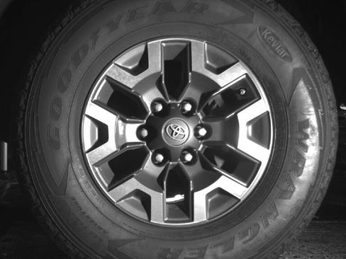 Used 2019 Toyota Tacoma TRD Off-Road image 7