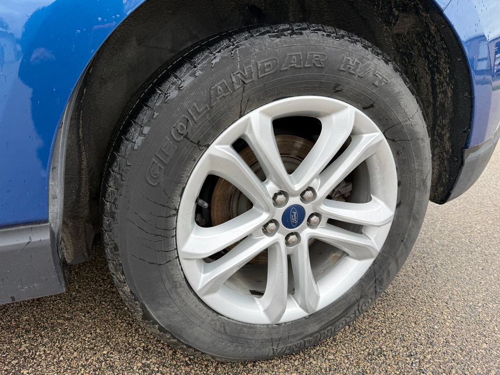 Used 2020 Ford Edge SEL w/ Convenience Package AWD/4WD image 16