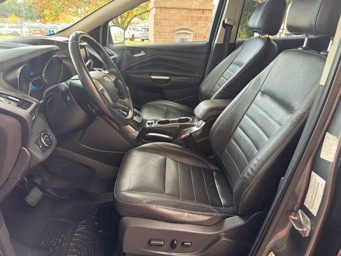 Used 2014 Ford Escape Titanium image 9