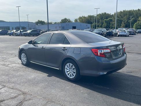 Used 2014 Toyota Camry LE FWD image 3