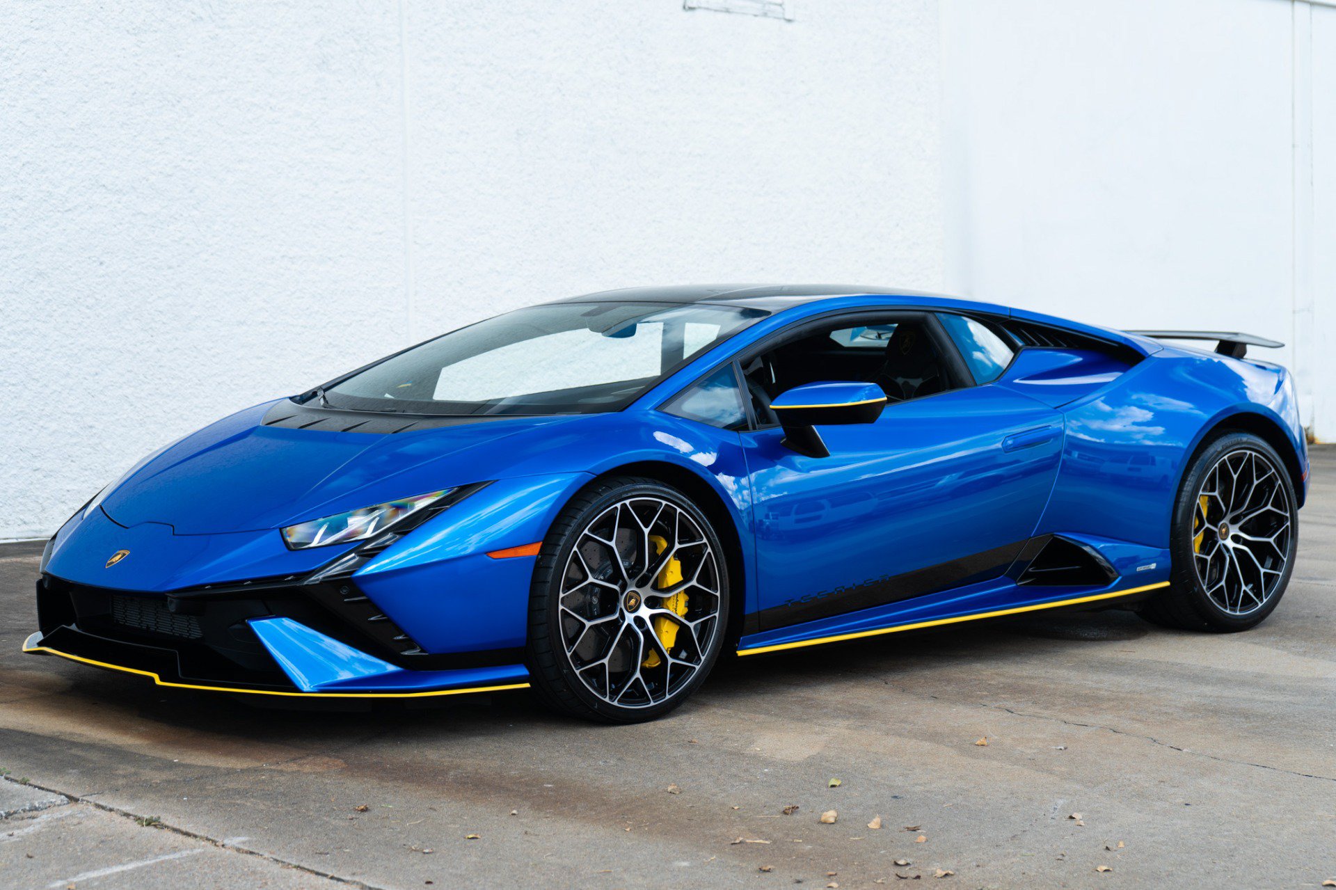 Used 2023 Lamborghini Huracan Tecnica RWD image 7