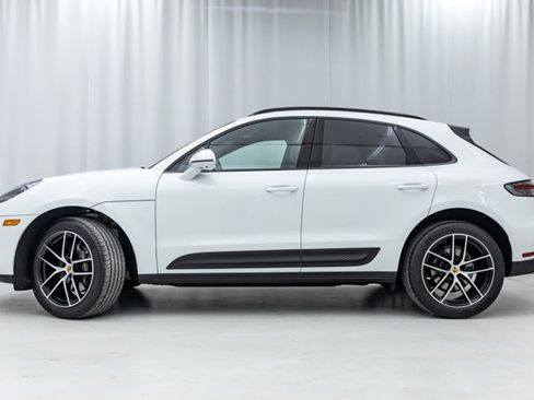 Used 2023 Porsche Macan AWD/4WD image 23
