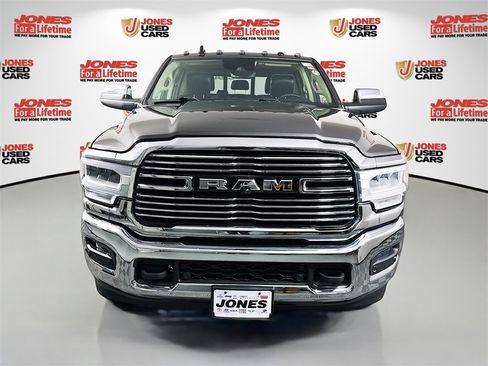 Used 2020 RAM 3500 Laramie image 15