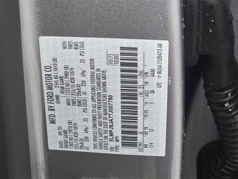 New 2026 Lincoln Nautilus Premier w/ Jet Appearance Package image 13