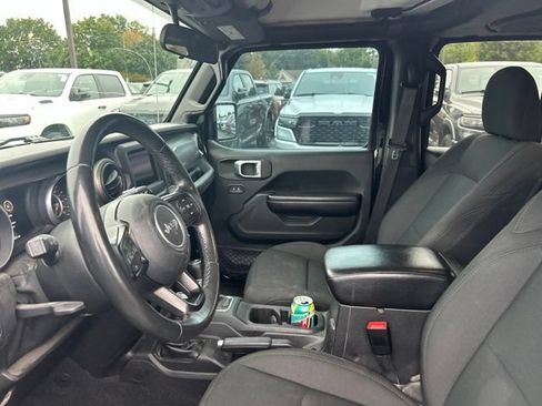 Used 2019 Jeep Wrangler Unlimited Sport S AWD/4WD image 11