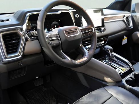 New 2026 GMC Canyon Denali image 9