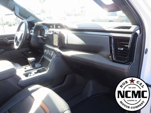 Used 2025 GMC Sierra 1500 AT4 image 54