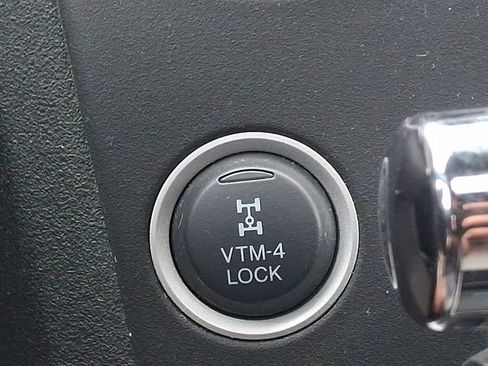 Used 2015 Honda Pilot Touring image 24